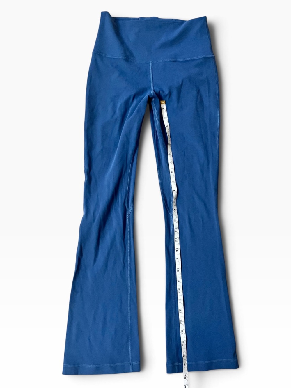 Lululemon Align High-Rise Mini-Flared Pant *Regular
- Pitch Blue - size 6 - Picture 10 of 11